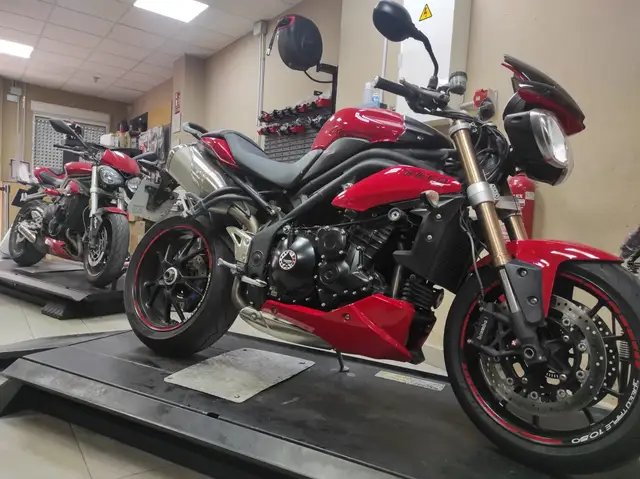 Moto en el taller