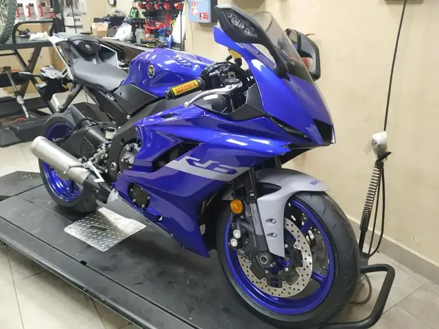 Moto en el taller